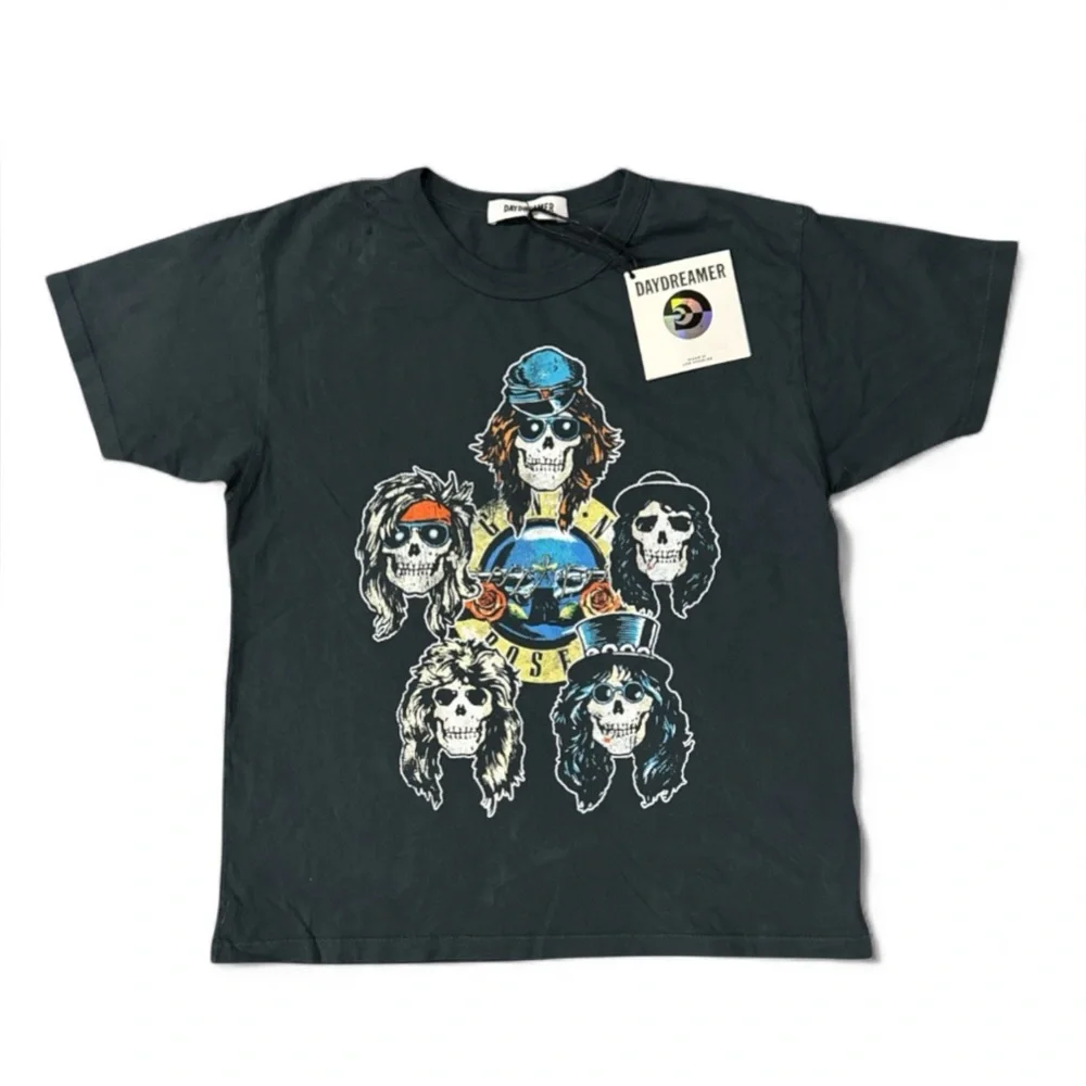 ⭐️Minor Flaw-Daydreamer Guns N' Roses Skull Heads Tee - Picture 9 of 10